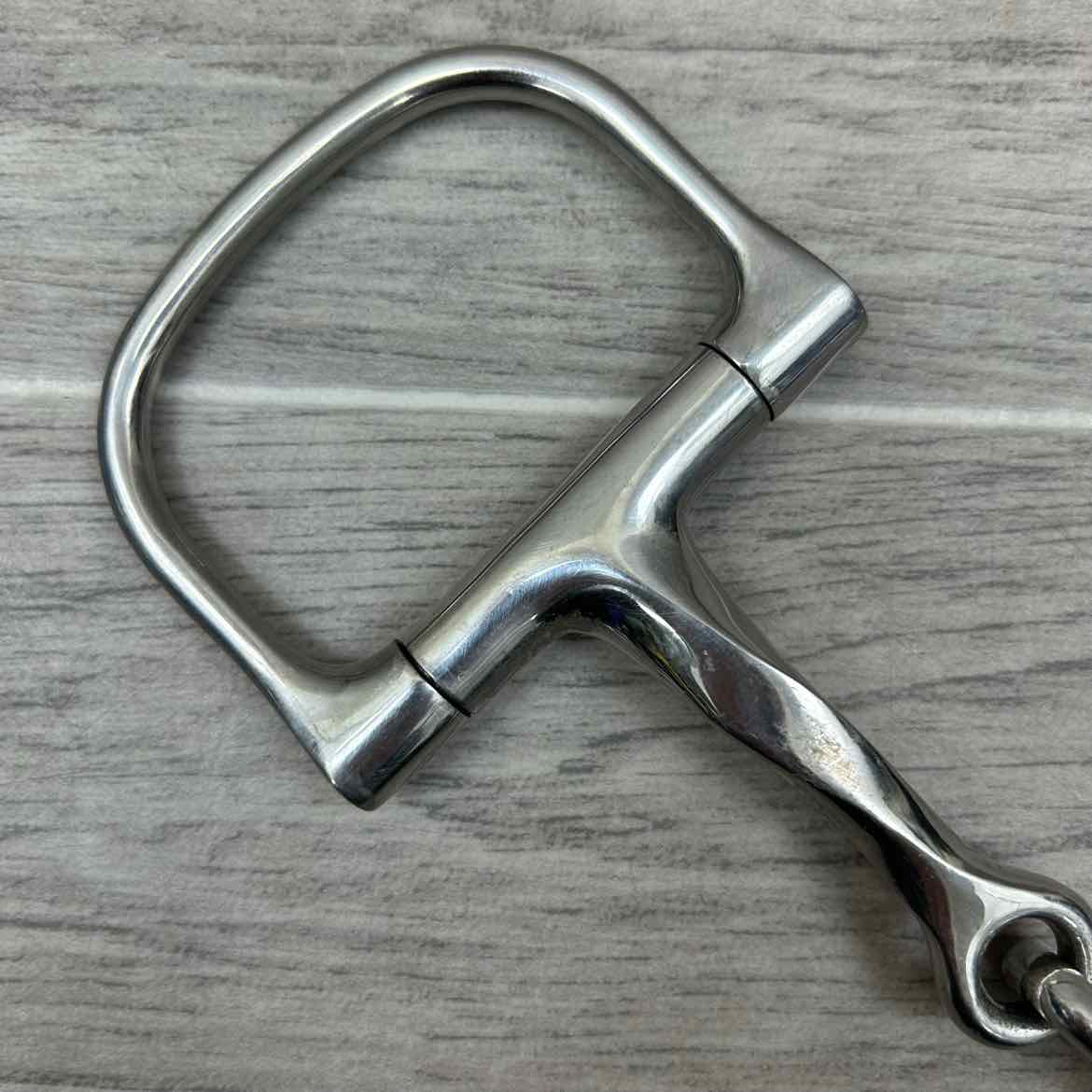 Twisted Single Joint D Ring Bit 5.5"