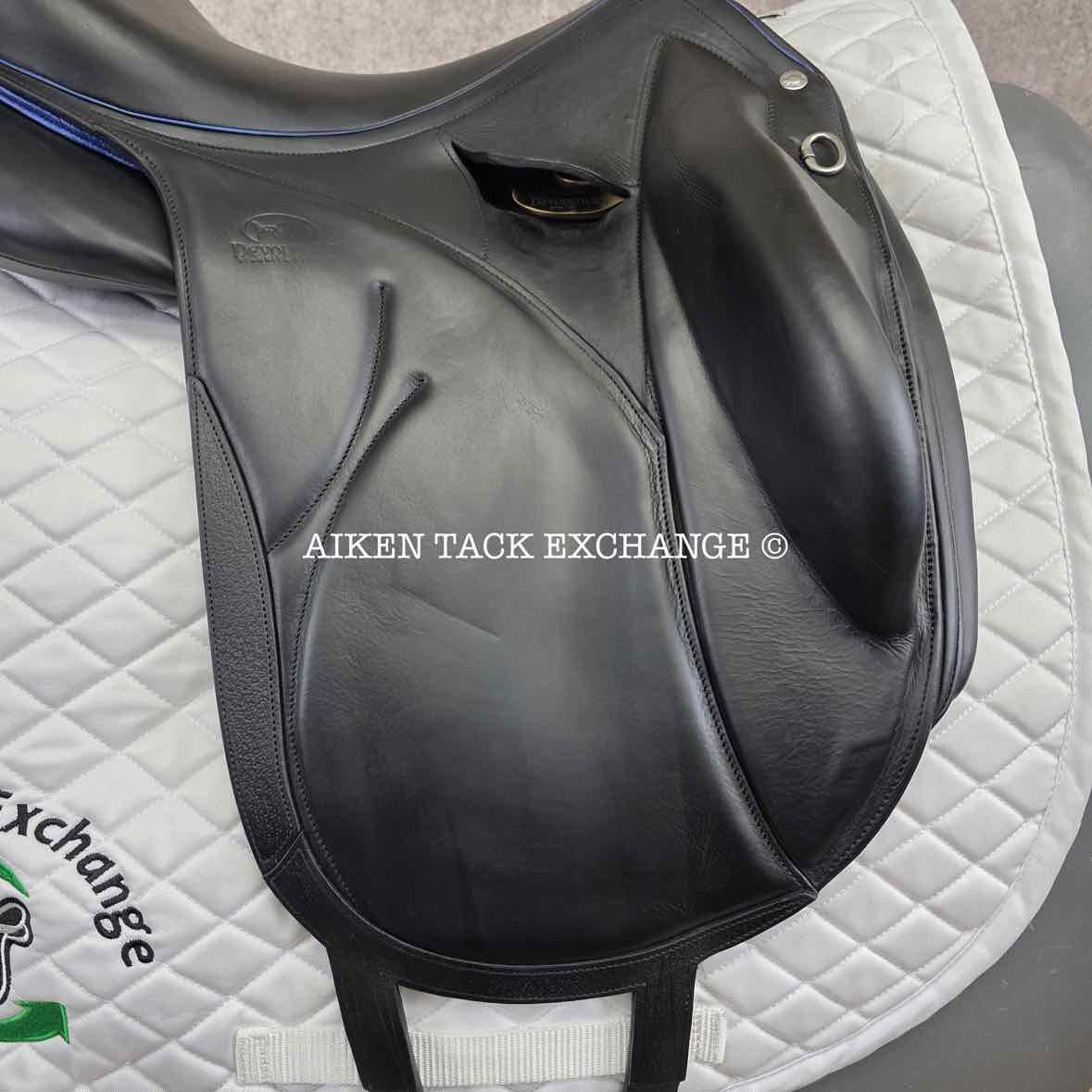 2018 Devoucoux Makila Lab Monoflap Dressage Saddle, 17.5" Seat - 2AA Flap, MW Tree, D3D Panels, Full Buffalo Leather