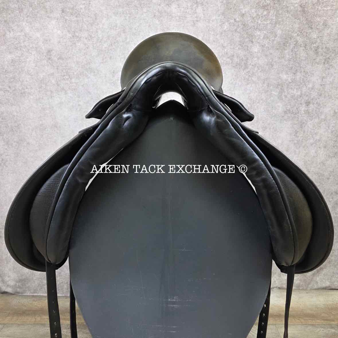 Courbette Lemetex Aristokrat Dressage Saddle, 18" Seat, 31 Tree- Medium Wide, Wool Flocked Panels
