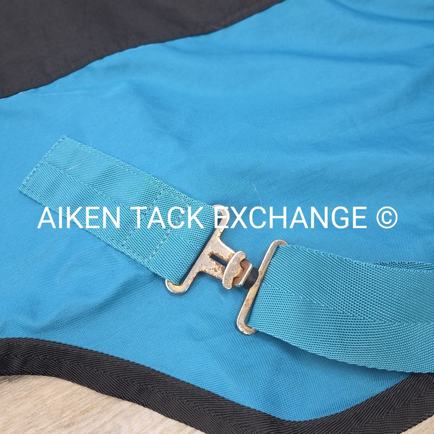 Horseware Mio 0g Turnout Sheet, 84" (lining has some rips/tears)