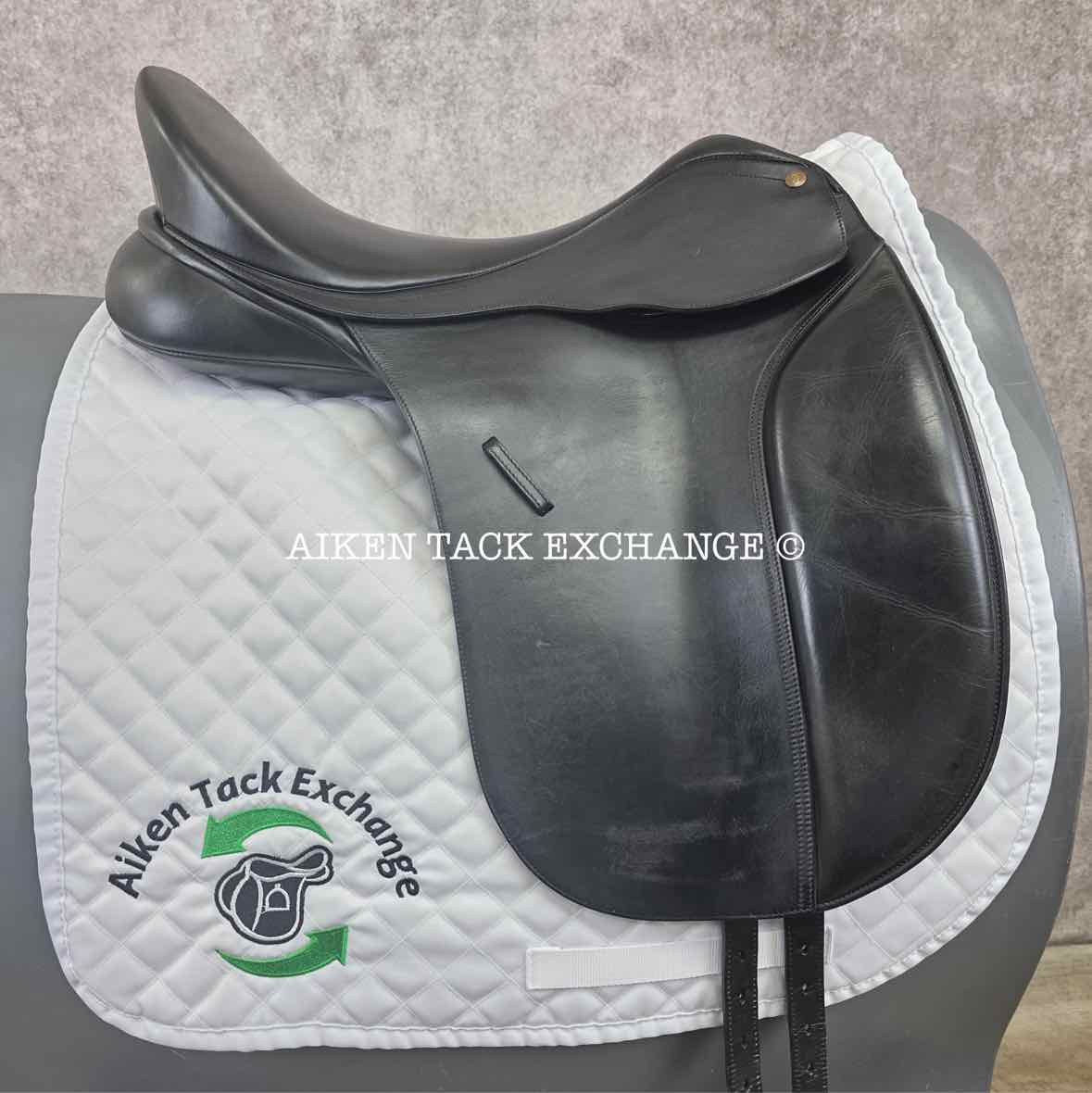 2004 Bates Caprilli Dressage Saddle, 18" Seat, Adjustable Tree - Changeable Gullet, Wool Flocked Panels