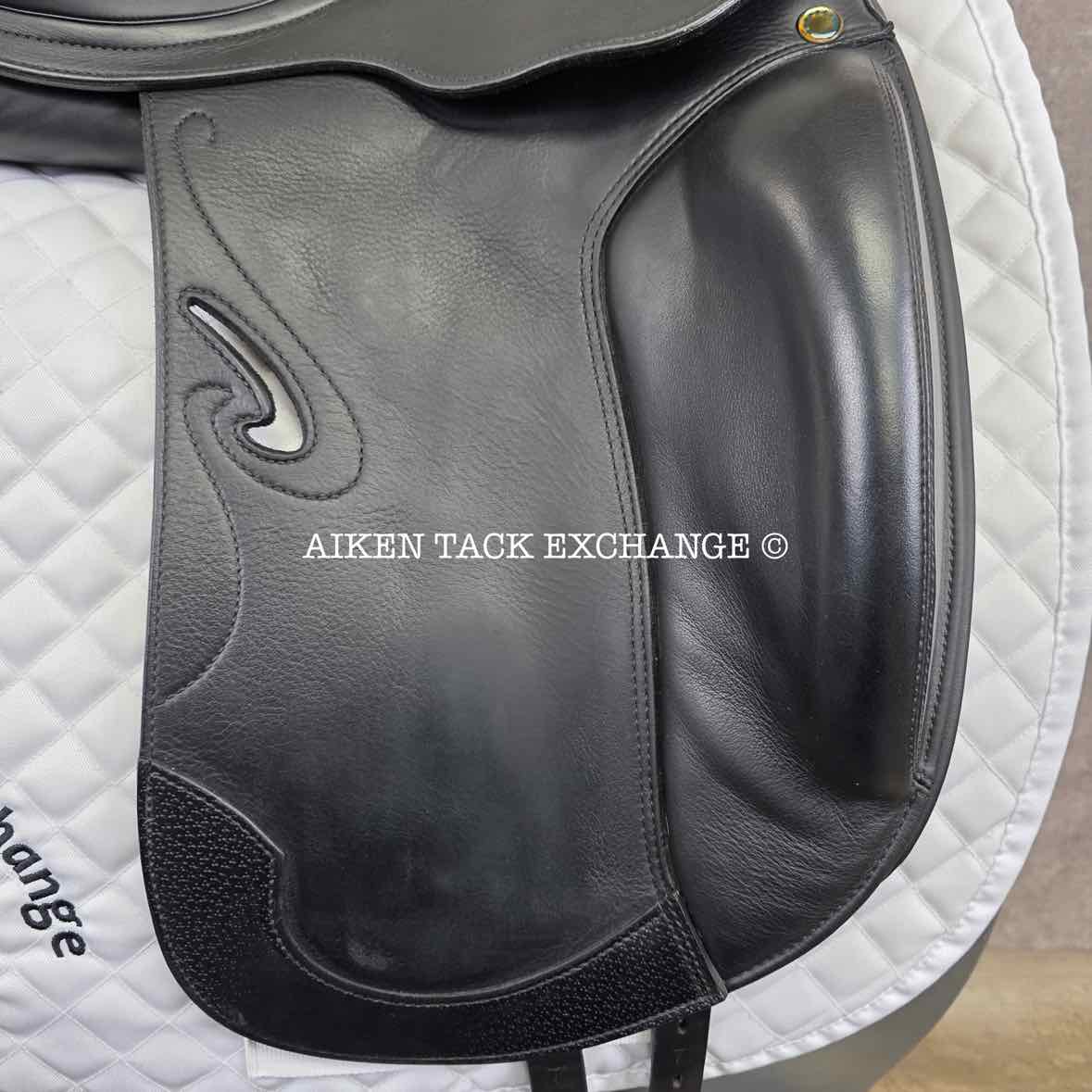 2020 Prestige Passion K  Dressage Saddle, 18" Seat, 33 Tree - M/MW, Wool Flocked Panels