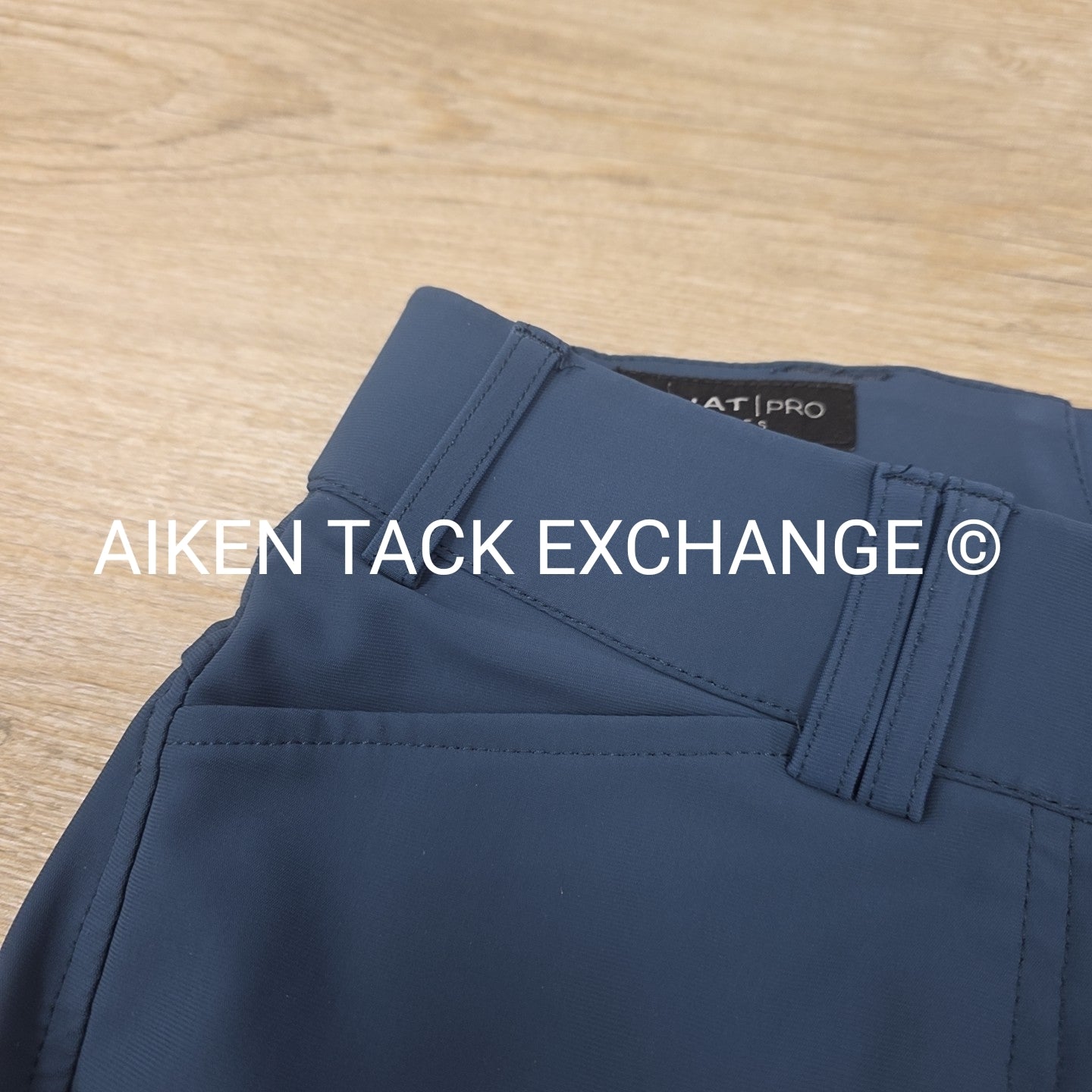 Ariat Tri Factor Full Seat Breeches, Women's 26 (missing 1 pocket button)