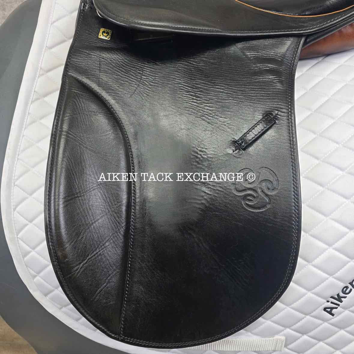 Stubben Romanus Dressage Saddle, 17.5" Seat, 31cm Tree - MW, Wool Flocked Panels