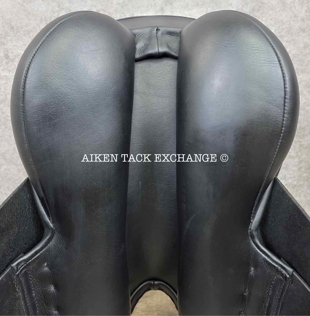 **SOLD** 2016 County Competitor Dressage Saddle, 18" Seat, Narrow Tree, Wool Flocked Skid Row Panels