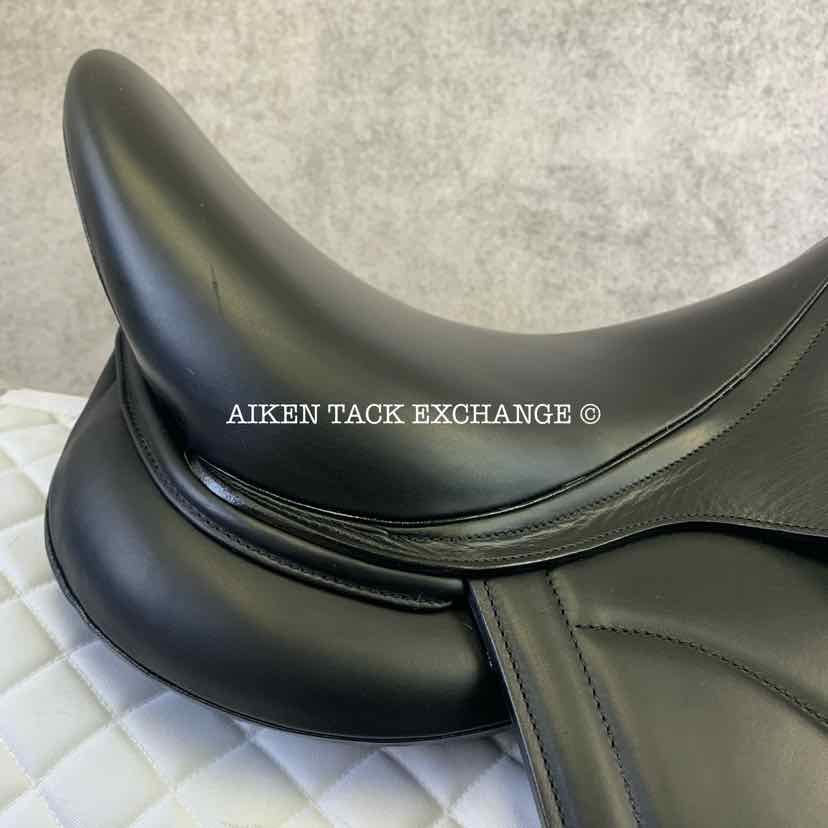 **SOLD** 2021 Arion Monoflap Dressage Saddle, 17" Seat, 1C Flap - Short, Medium Wide/Wide Tree, Foam Panels, Buffalo Leather