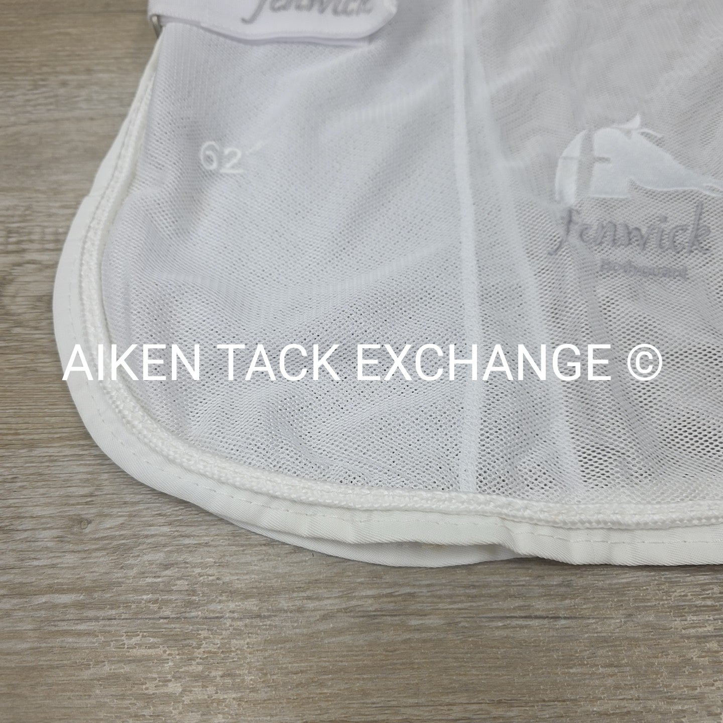 Fenwick Equestrian BodyGuard Mesh Cooler, White (has some marks) 62"