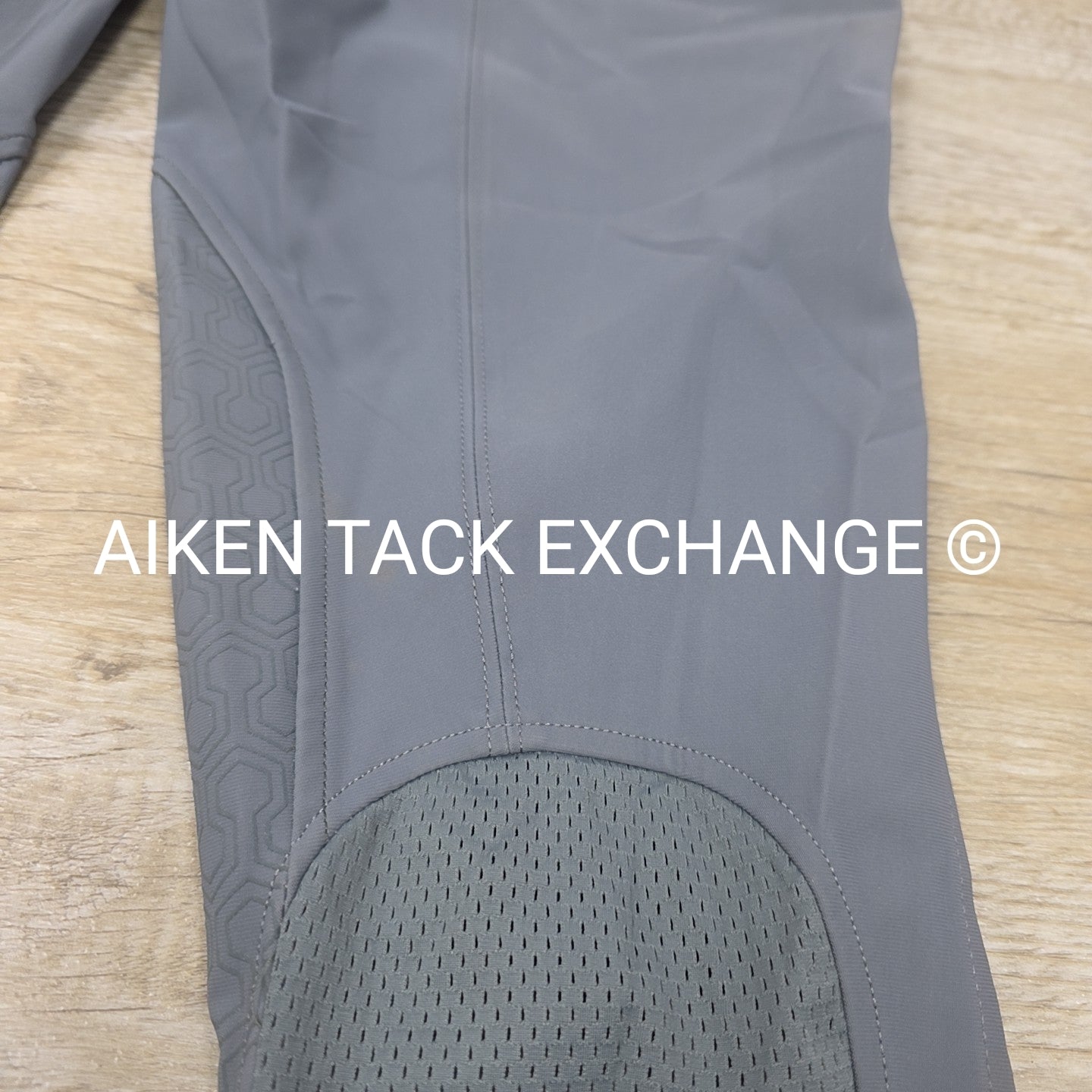 Ariat Tri Factor Silicone Grip Knee Patch Breeches, Size 34R