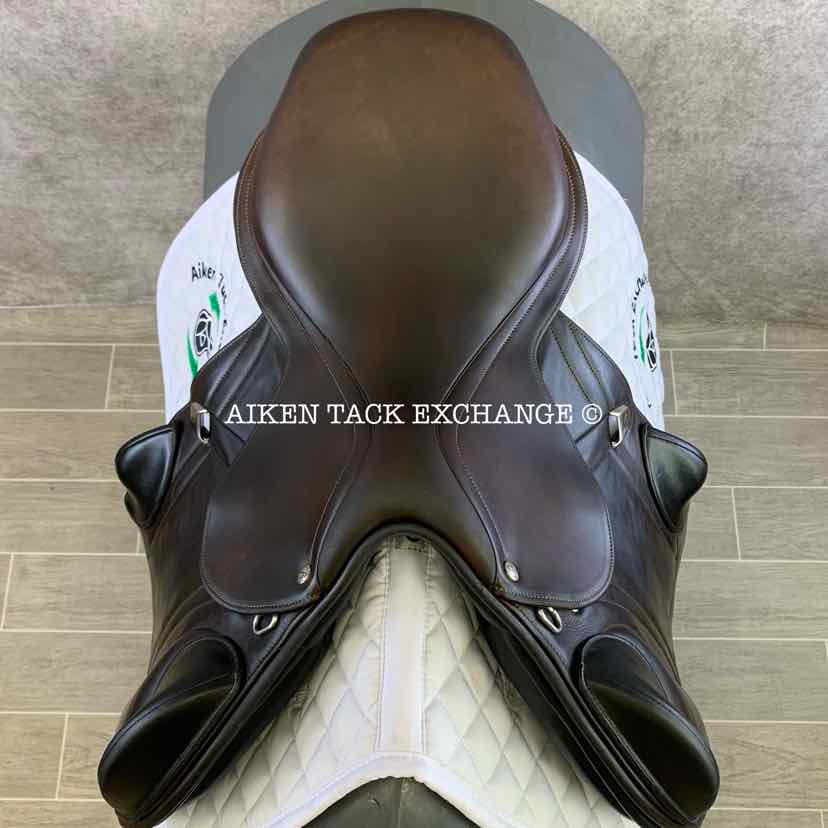 **SOLD** 2018 Bates Advanta Monoflap Jump Saddle, 17" Seat, Adjustable Changeable Gullet