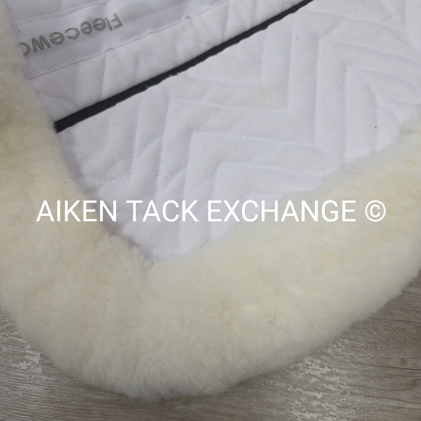 Fleeceworks FXK Classic Sheepskin Half Pad with Rolled Edges, Medium