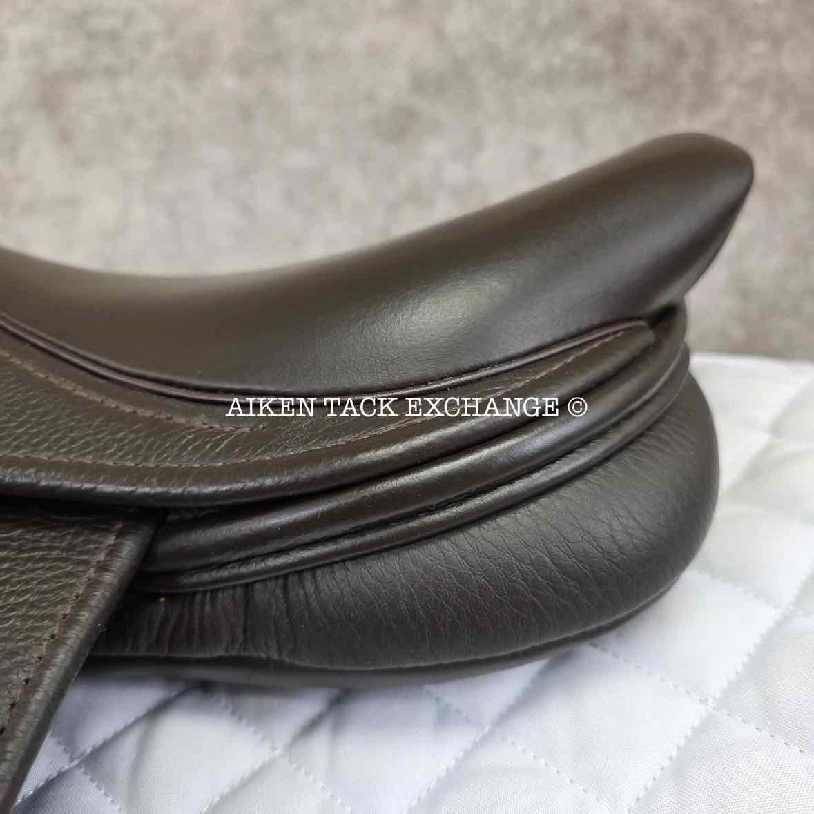 2017 Custom Saddlery Monte Carlo Jr Close Contact Jump Saddle, 15" Seat, Adjustable Tree, Wool Flocked Panels