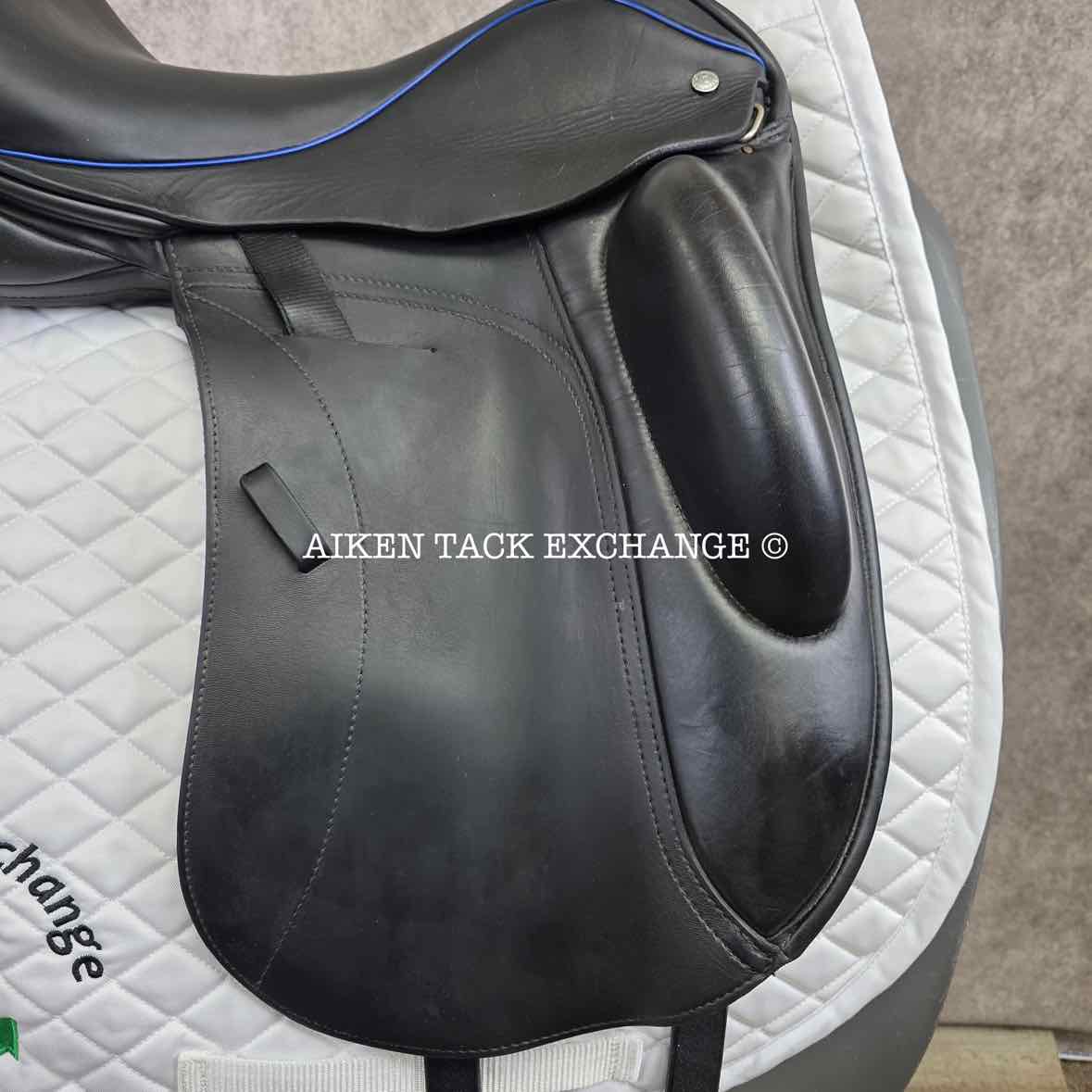 2019 Custom Saddlery Wolfgang Omni 2 Monoflap Dressage Saddle, 17.5" Seat, Adjustable Tree, Wool Flocked Hybrid Panels