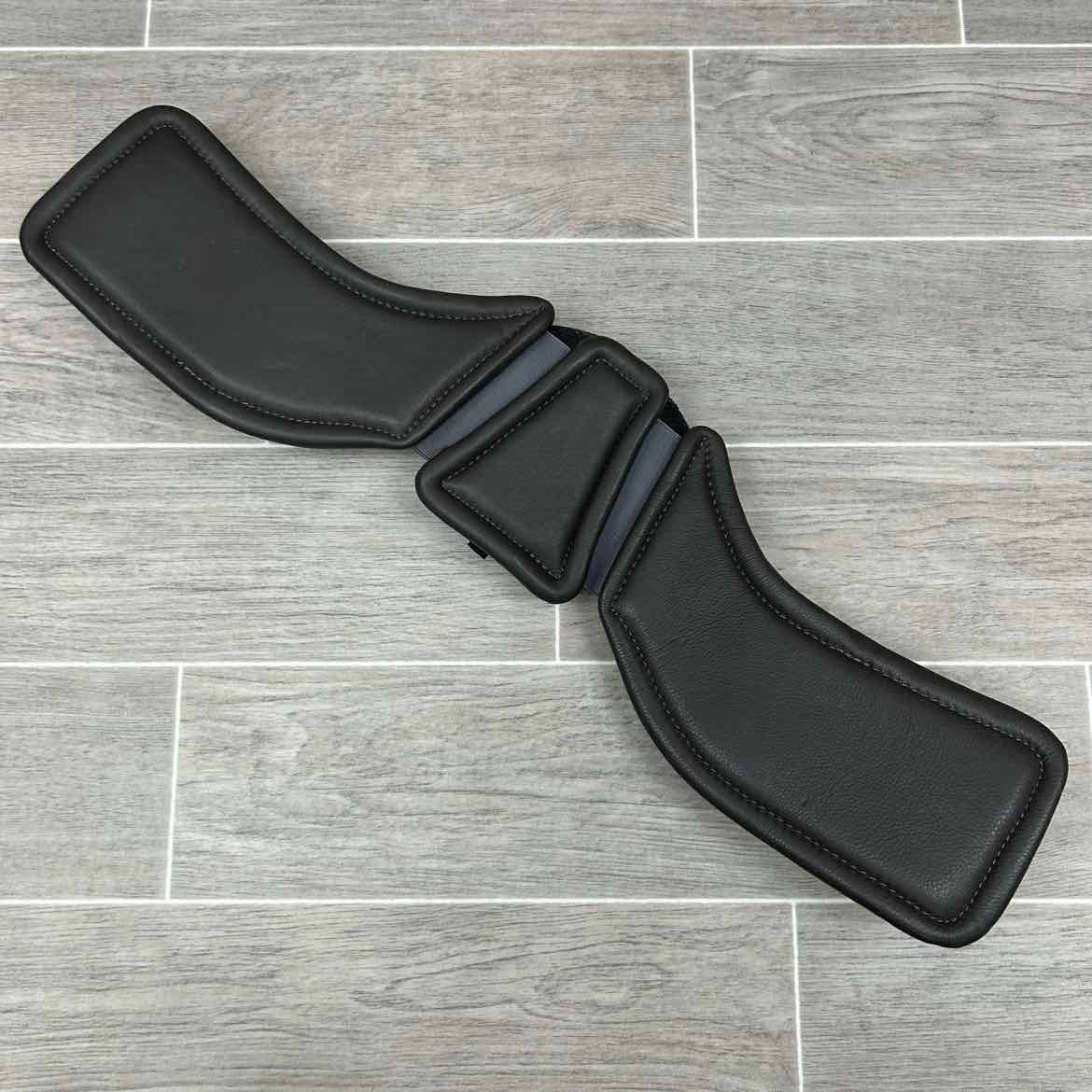 Total Saddle Fit StretchTec Shoulder Relief Dressage Girth with Leather Liner