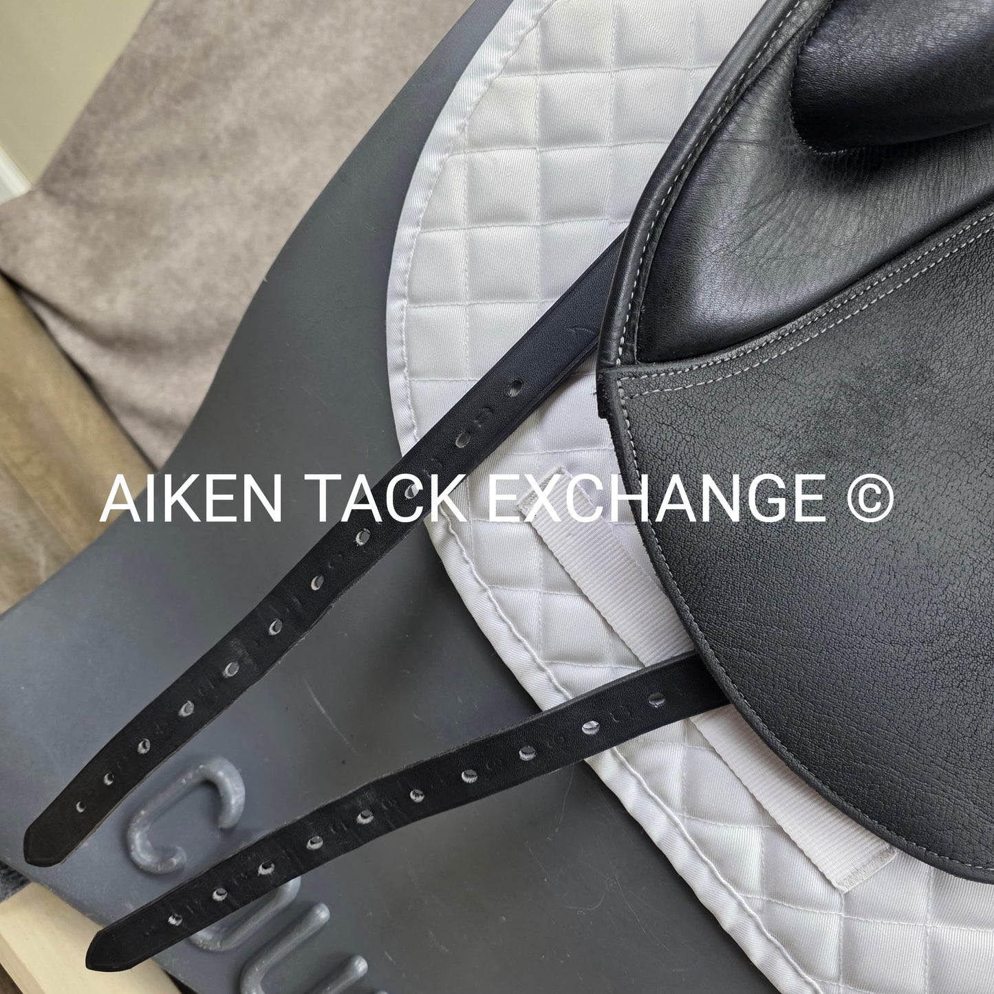 2023 Custom Saddlery Wolfgang Gemini R Monoflap Dressage Saddle, 18" Seat, Adjustable Tree, Wool Flocked Panels