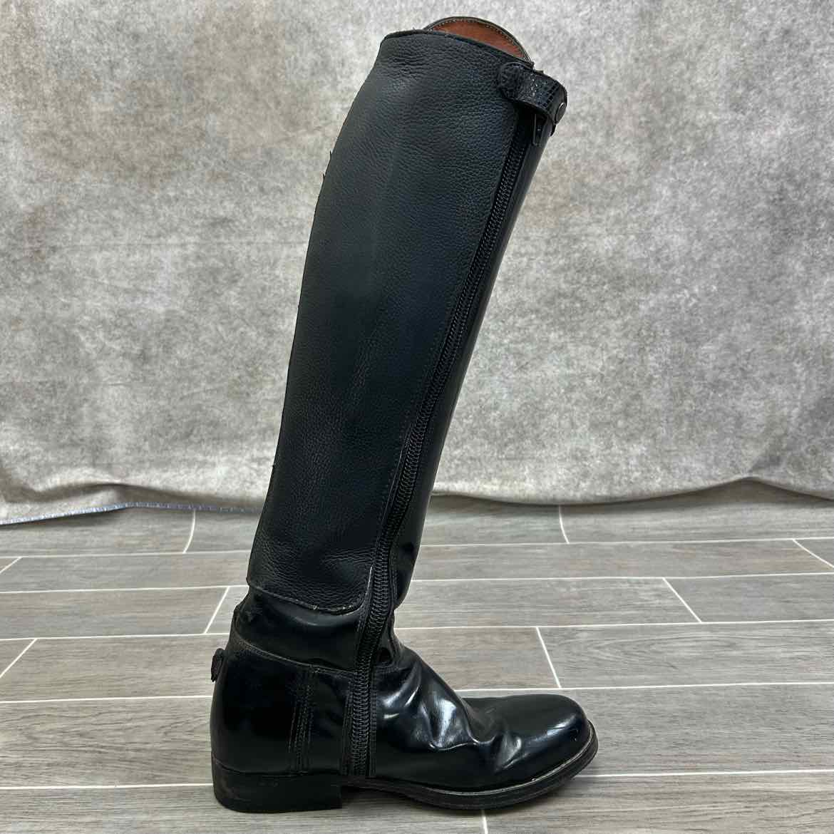 La Mundial Dressage Boot, Size 39 Calf Height 50 Width 37