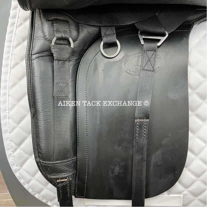 **SOLD** Kent & Masters MDS S-Series Standard Wither Surface Block Dressage Saddle, 18" Seat, Adjustable Tree - Changeable Gullet, Wool Flocked Panels