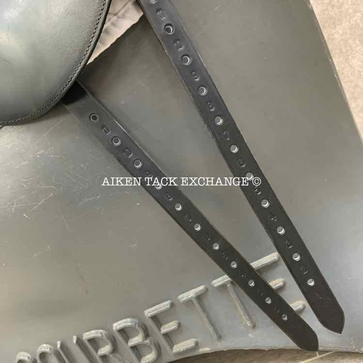 **SOLD** 2016 Custom Saddlery Signature Steffen's Advantage Monoflap Dressage Saddle, 17" Seat, Adjustable Tree, Wool Flocked Panels