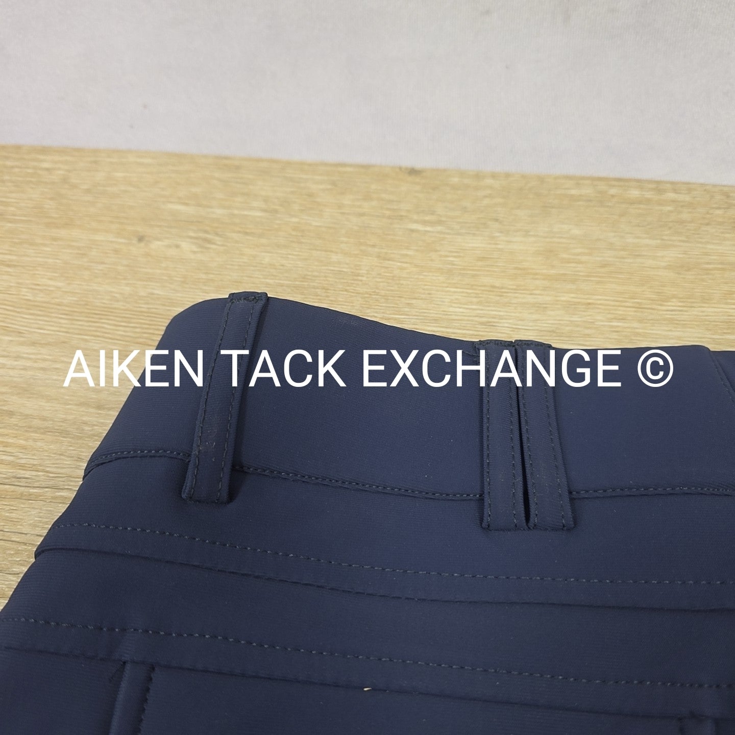 Ariat Tri Factor Silicone Grip Full Seat Breeches, Size 32 R