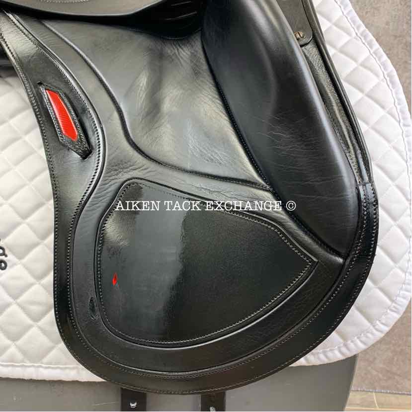 2021 Aviar Rook 1.0 Monoflap Dressage Saddle, 17.5" Seat, Adjustable Flex Tree, Foam Panels