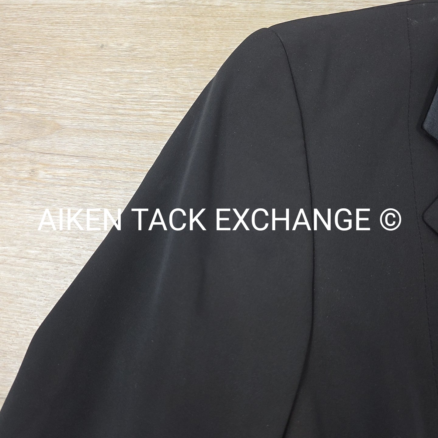 Grand Prix 4 Button Show Coat, Size 12 T Slim