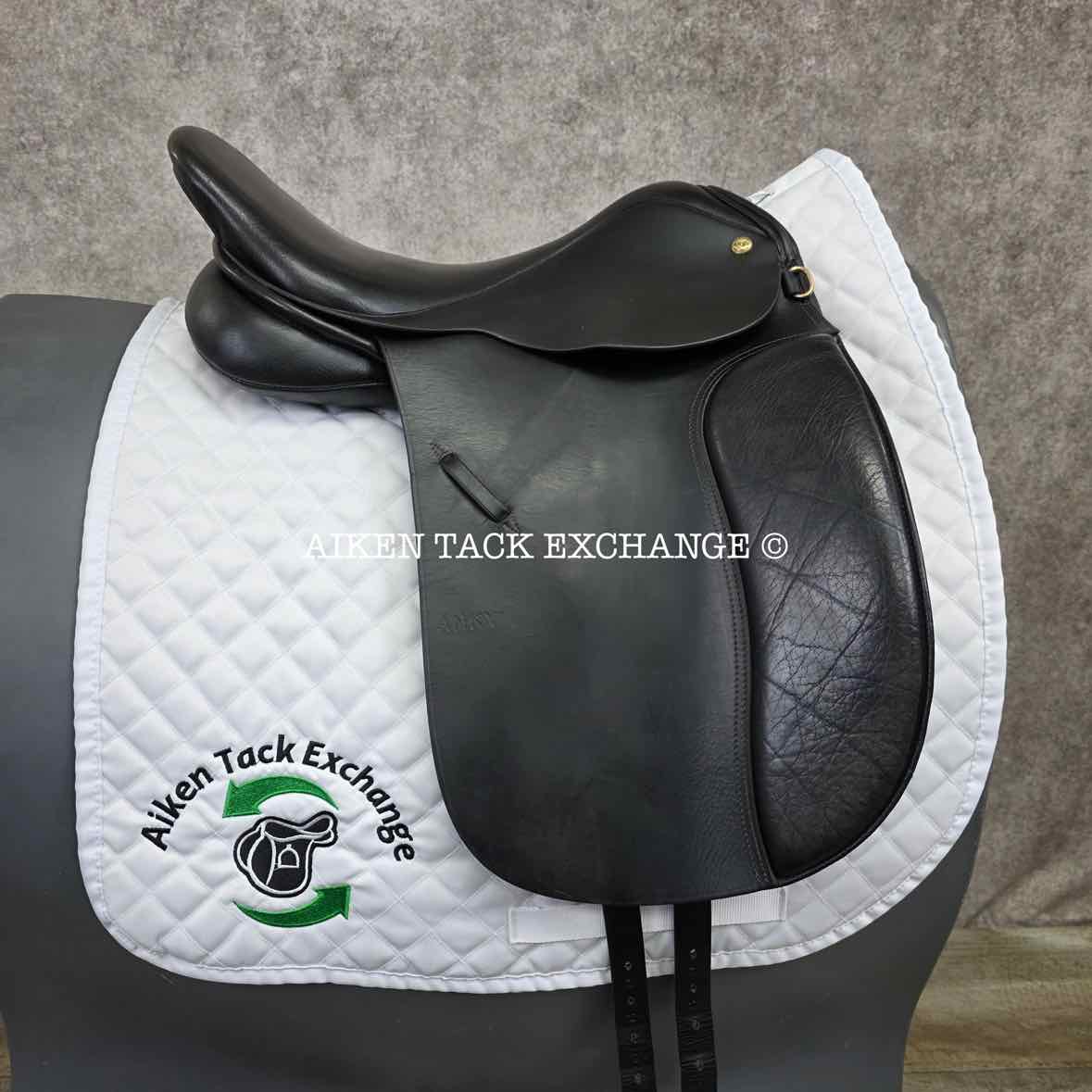 Anky Dressage Saddle, 17" Seat, Medium Wide Tree, Wool Flocked Panels