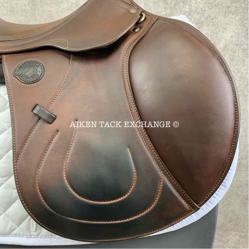 **SOLD** 2021 Antares Signature Skylla Close Contact Jump Saddle, 17.5" Seat, 3A Flap, Medium Tree, Foam Pro Panels