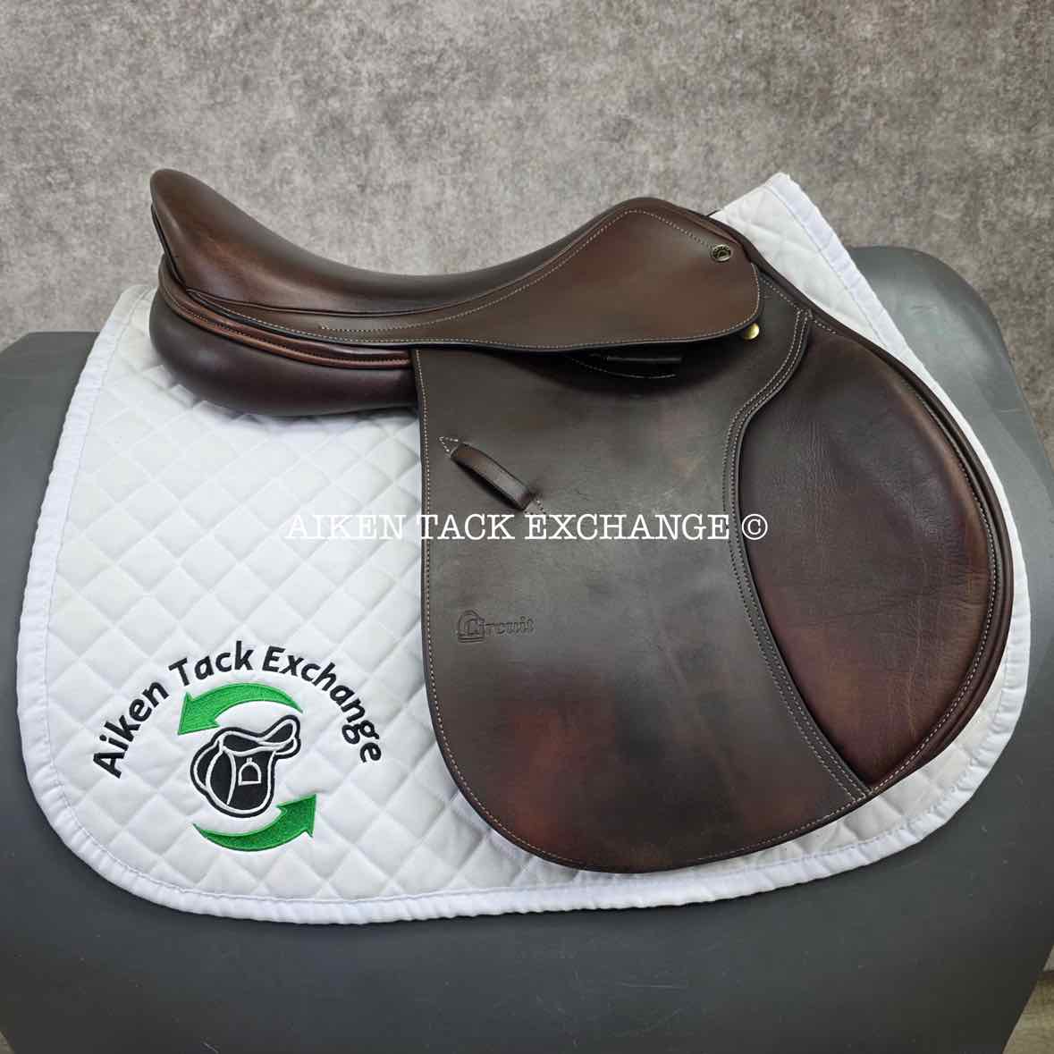 Circuit by Dover Saddlery Close Contact Jump Saddle, 17" Seat, Medium Tree, Foam Panels