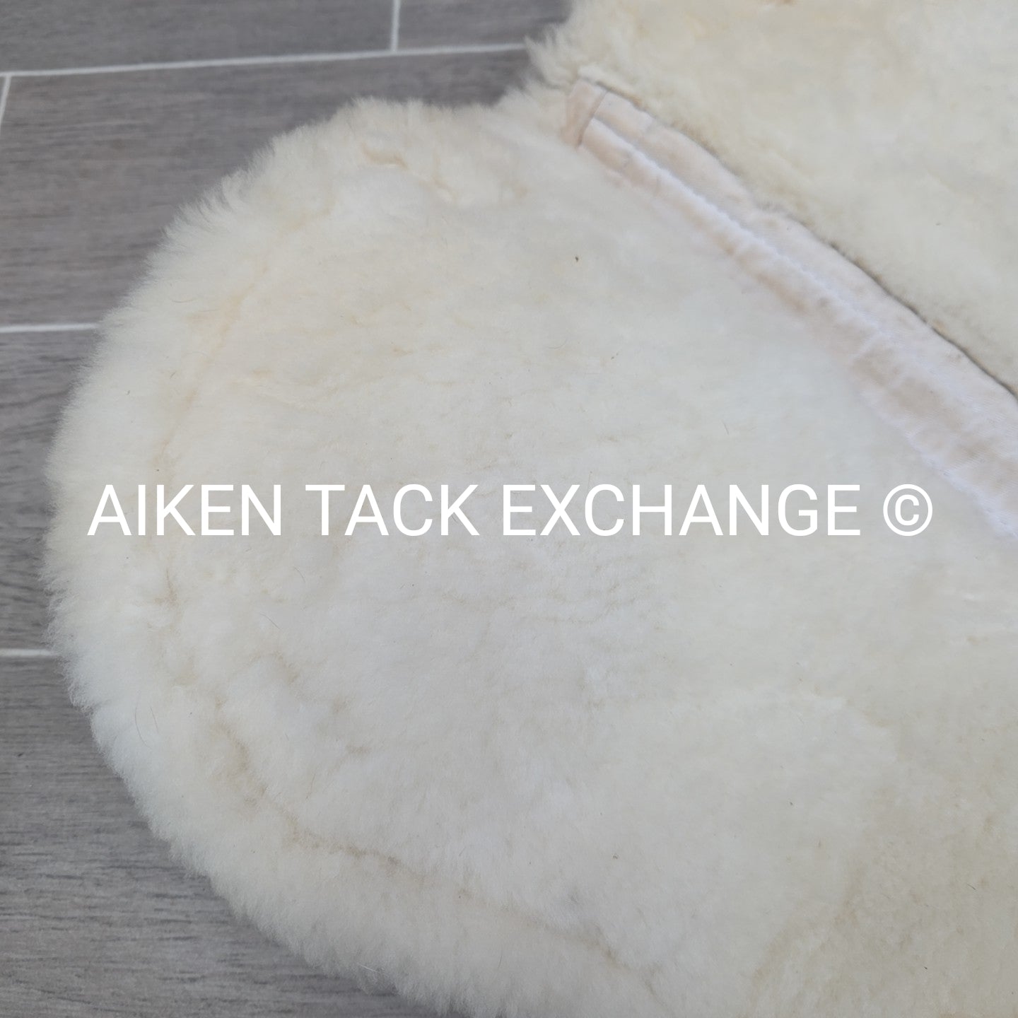 Ovation Europa Sheepskin 4 Shim Half Pad, Size Medium