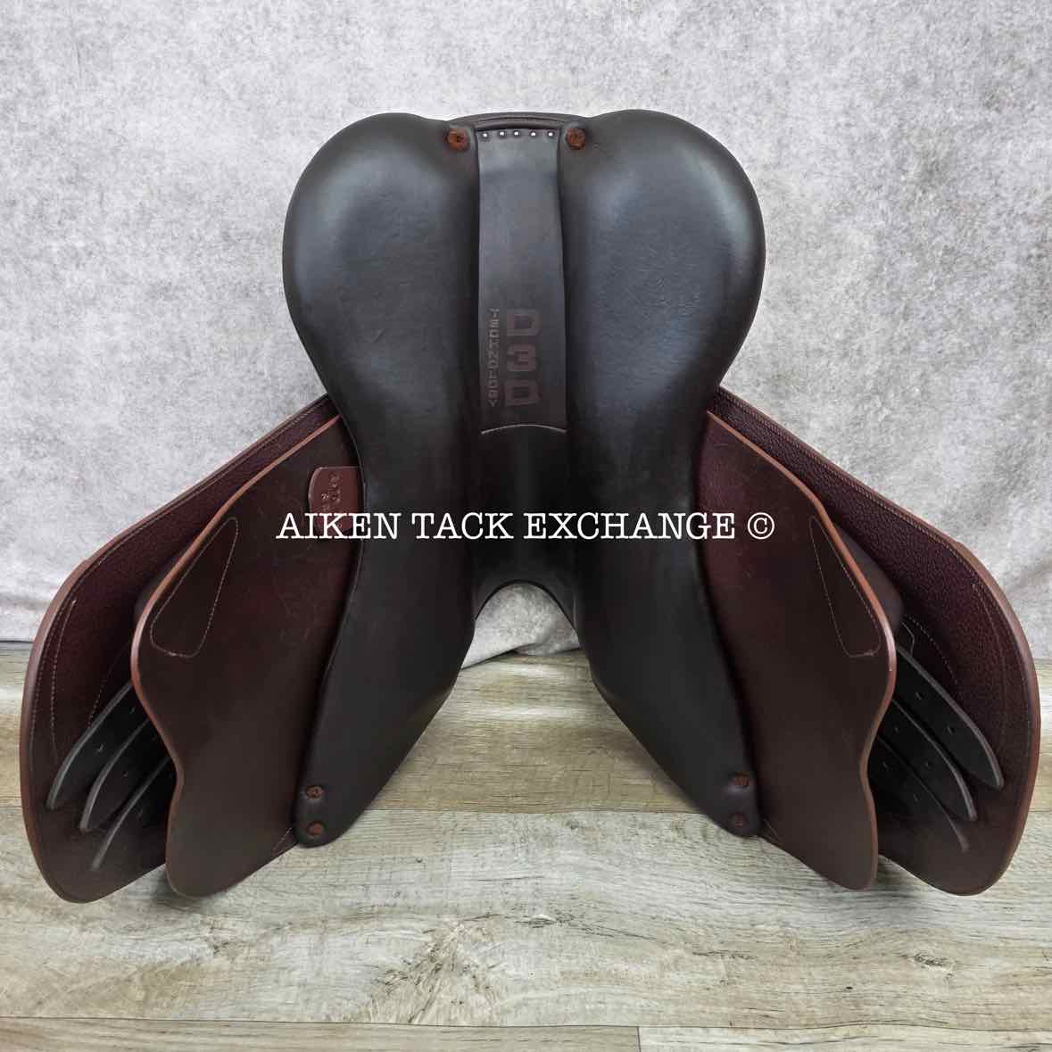 2025 Devoucoux Biarritz O Close Contact Jump Saddle, 16.5" Seat, 1 Flap, Medium Tree, D3D Panels, Full Buffalo Leather