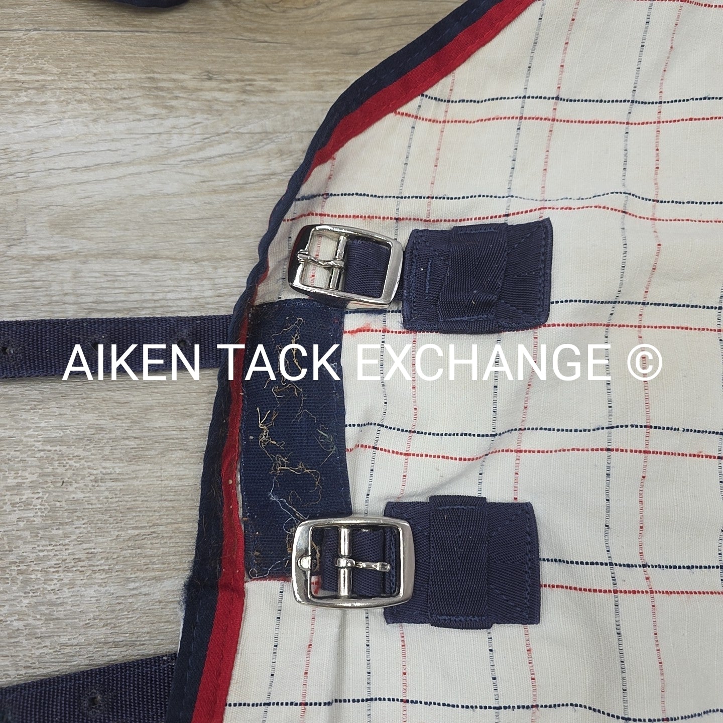 Weatherbeeta Breeze with Surcingle Combo Neck, 75" (has blemishes)