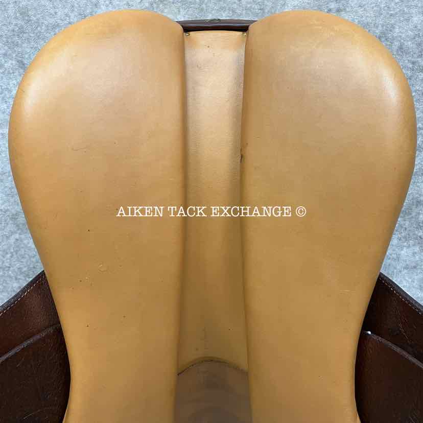 **SOLD** 2017 Pessoa Rodrigo Close Contact Jump Saddle, 16.5" Seat, Adjustable Tree - XCH Changeable Gullet, Foam Panels