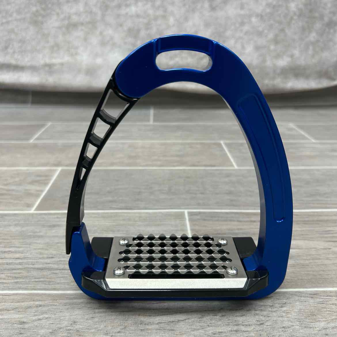 Acavallo Arena Alupro Stirrups, 4.75"