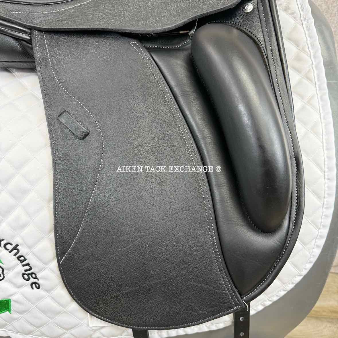 2024 Custom Saddlery Everest R Monoflap Dressage Saddle, 18" Seat, Adjustable Tree, Wool Flocked Panels