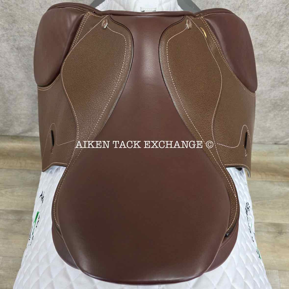 **SOLD** HDR - Henri de Rivel Club Close Contact Plus Saddle, 16.5" Seat, Adjustable Tree - IGP Changeable Gullet, Foam Panels