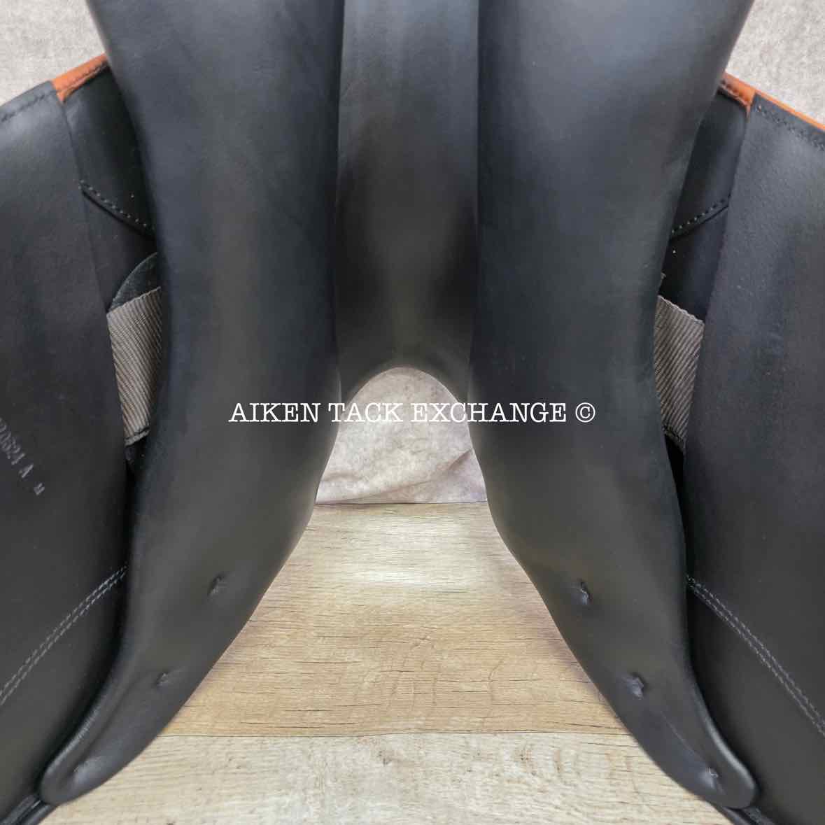 **SOLD** 2024 Prestige Chris Burton K Monoflap Jump Saddle, 17" Seat, 34 Tree -  M/MW, Wool Flocked Panels