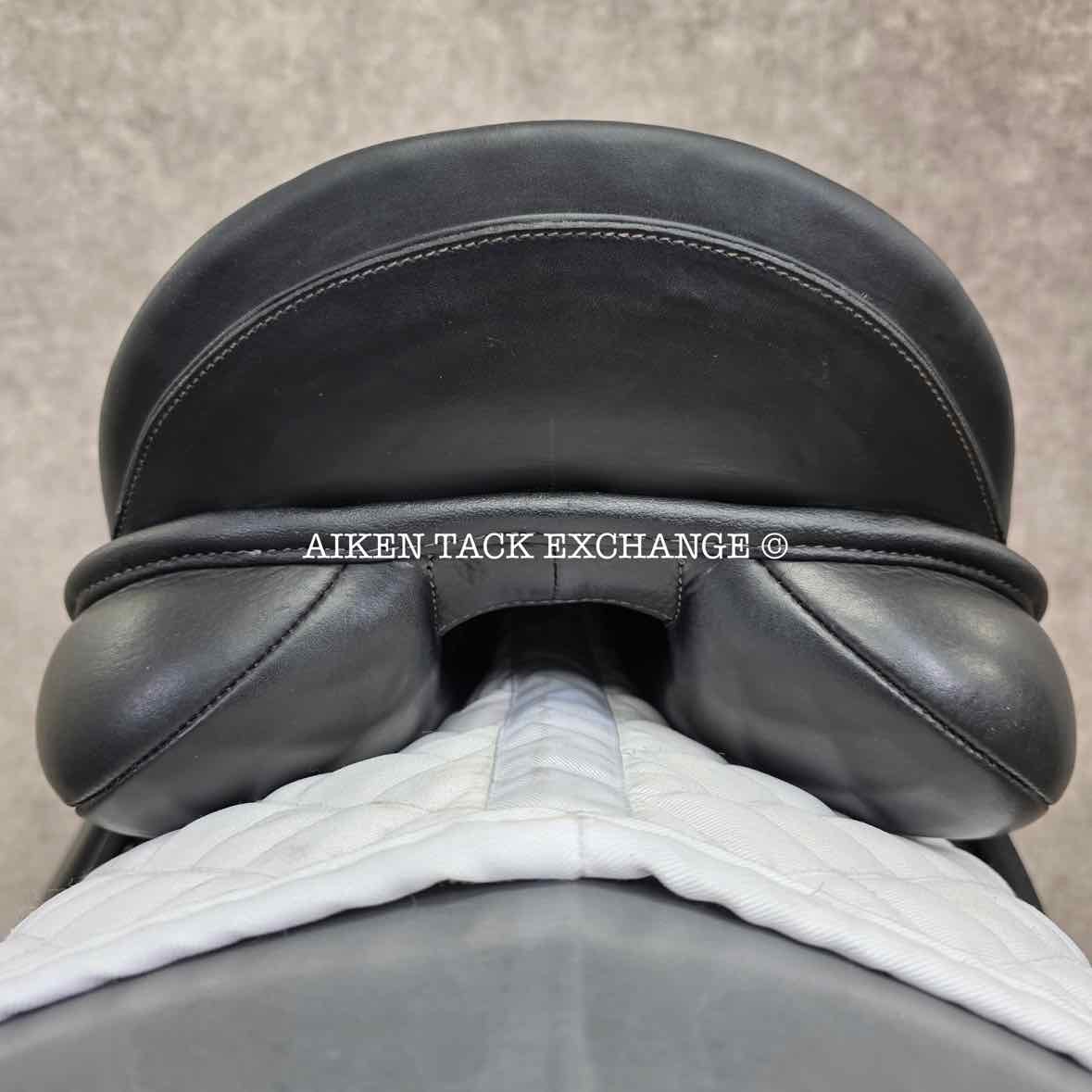 2016 Ovation Salinero II Dressage Saddle, 16.5" Seat, Adjustable Tree - XCH Changeable Gullet, Wool Flocked Panels