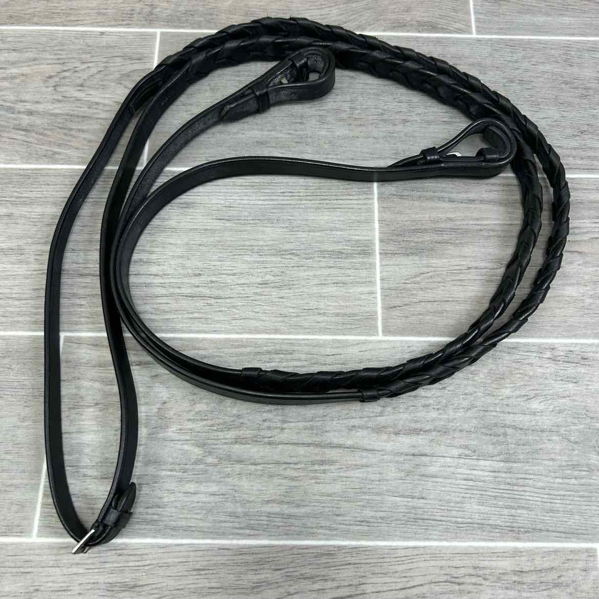 Flat Laced Reins, Black, 53"