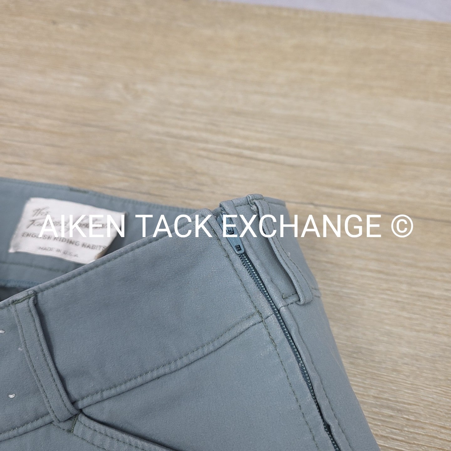 Tailored Sportsman Trophy Hunter Knee Patch Breeches, Size 28