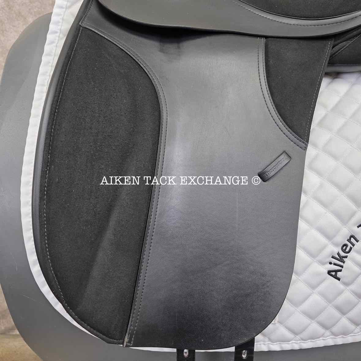 Thorowgood T4 Dressage Saddle, 17.5" Seat, Adjustable Tree - Changeable Gullet, Wool Flocked Panels