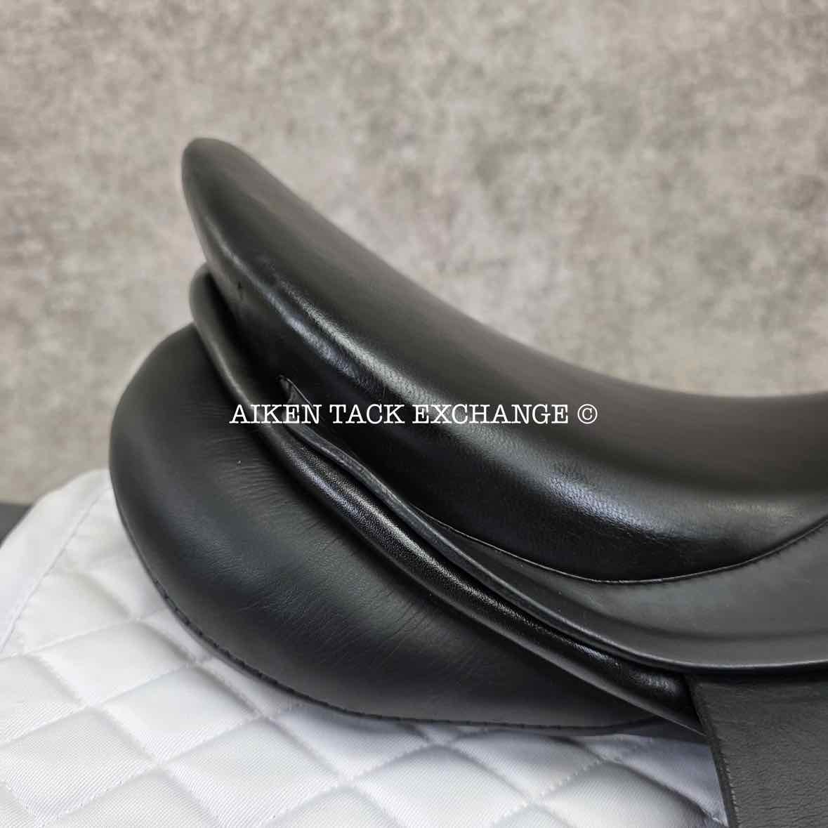 2004 Stubben Scandica DL Dressage Saddle, 17.5" Seat, 32cm Tree - Wide, Wool Flocked Panels