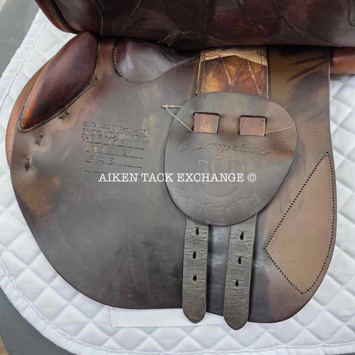 2013 Bruno Delgrange Athena Close Contact Jump Saddle, 17" Seat, 4A Flap, Medium Tree, Foam Panels, Full Calfskin Leather