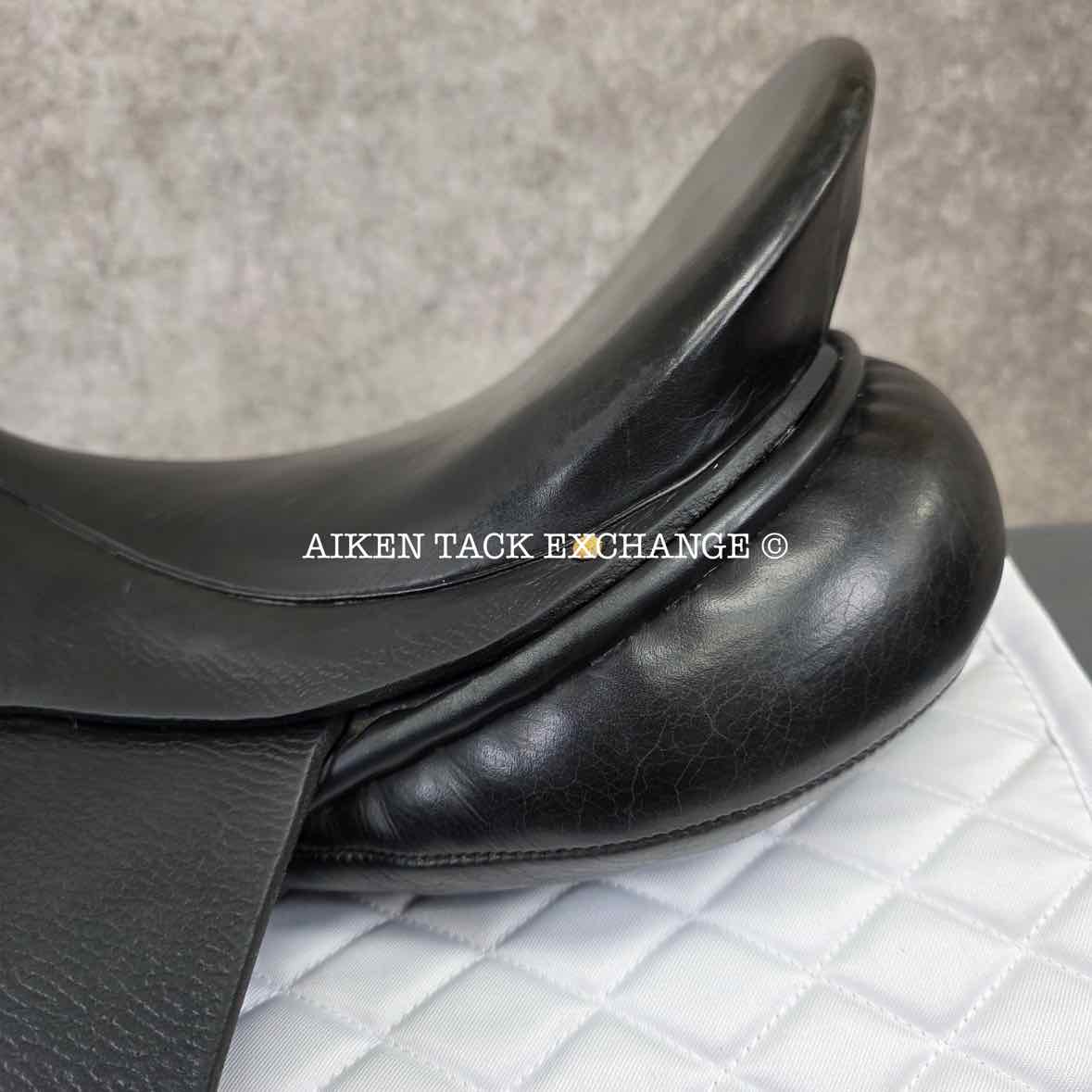 Albion SLK Dressage Saddle, 18" Seat, Medium Wide Tree, Wool Flocked Panels