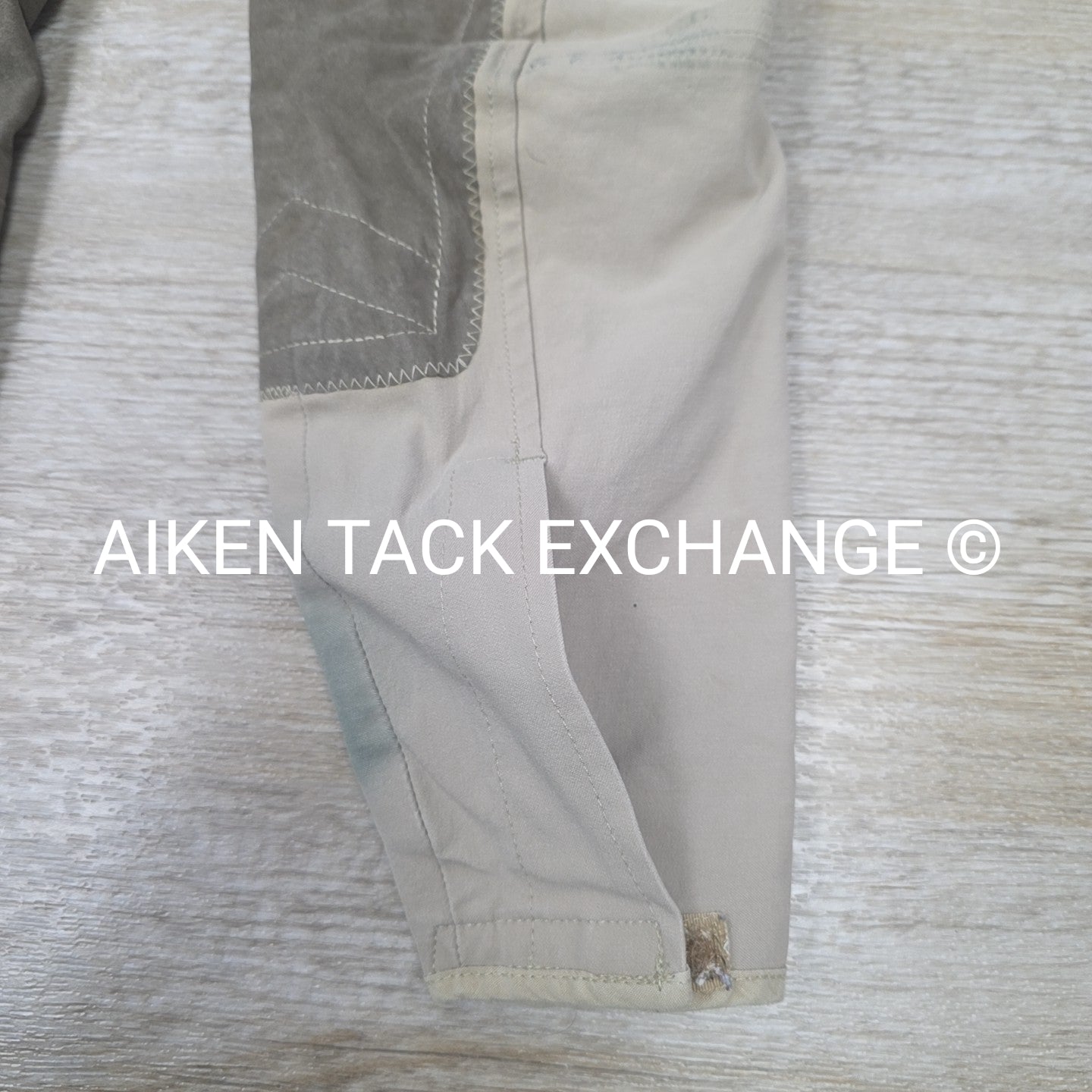 Tailored Sportsman Trophy Hunter Knee Patch Breeches, Size 30