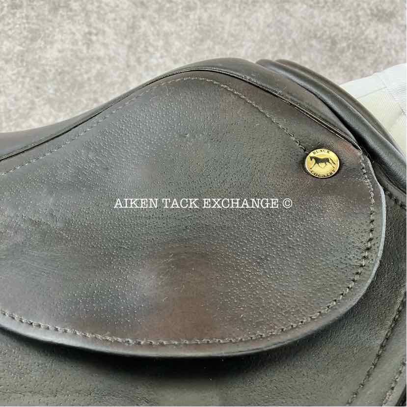 2013 Black Country Solare Jump Saddle, 17.5" Seat, Medium/Medium Wide Tree, Wool Flocked Serge Panels