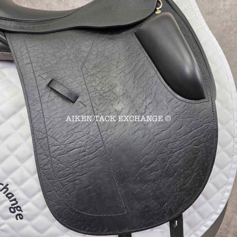 **SOLD** 2022 Black Country Optima Dressage Saddle, 17.5" Seat, MW/W Tree, Wool Flocked Serge Panels