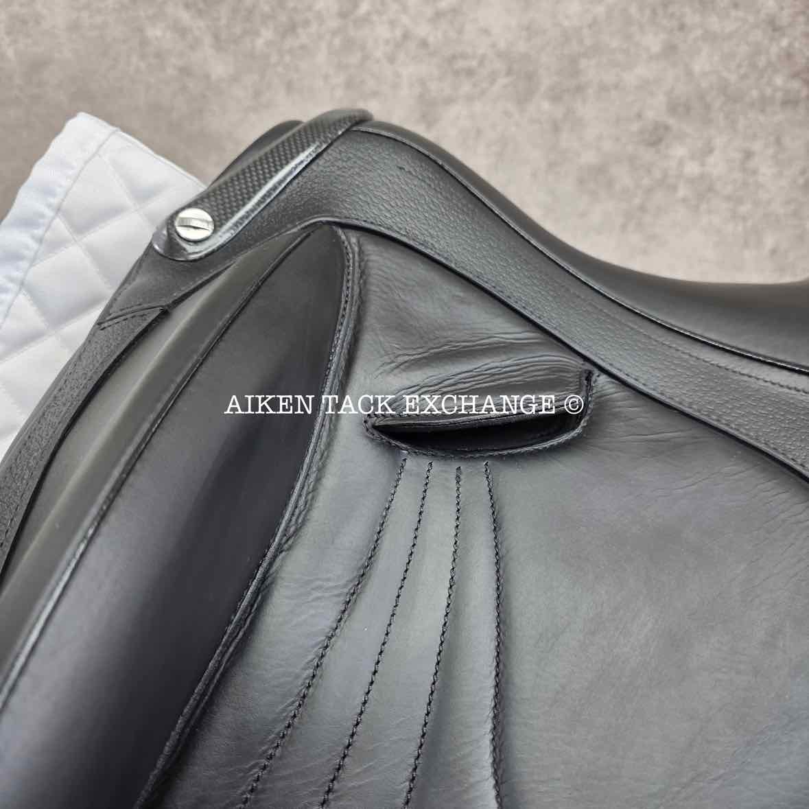 2019 Devoucoux Makila Harmonie Monoflap Dressage Saddle, 18.5" Seat - 004, 2A Flap, Dynamick Tree - Medium, D3D Panels, Full Buffalo Leather