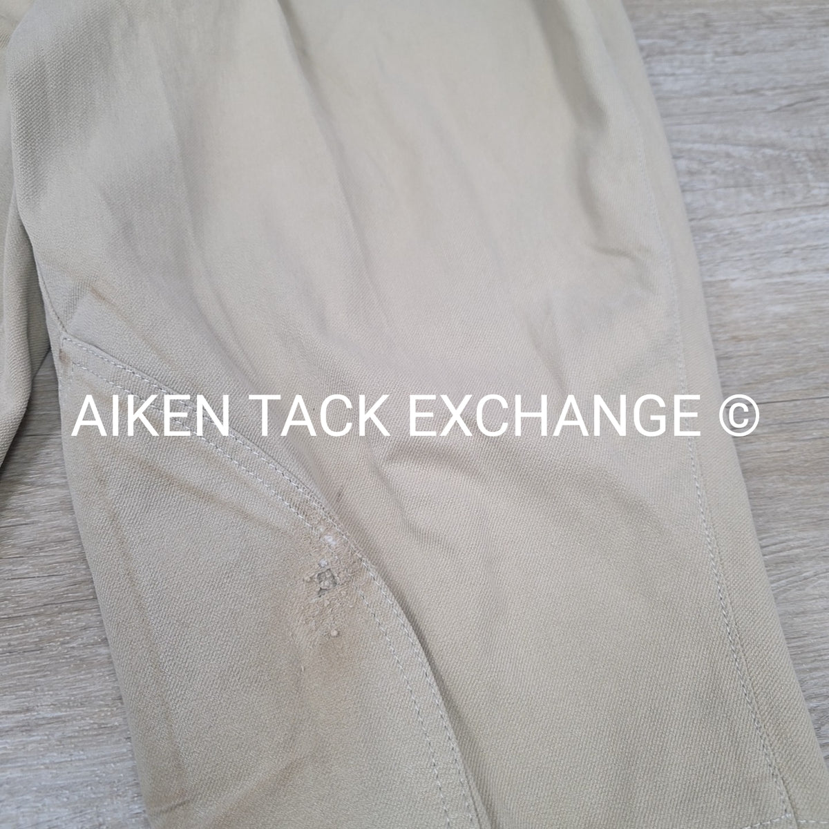 Tal Lo Patch Tally Ho Side Zip Knee Patch Breeches, Men's 42 Long – Aiken Tack Exchange