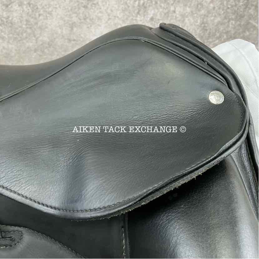 **SOLD** 2020 Custom Saddlery Icon Coda W Monoflap Dressage Saddle, 17.5" Seat, Adjustable Tree, Wool Flocked Panels