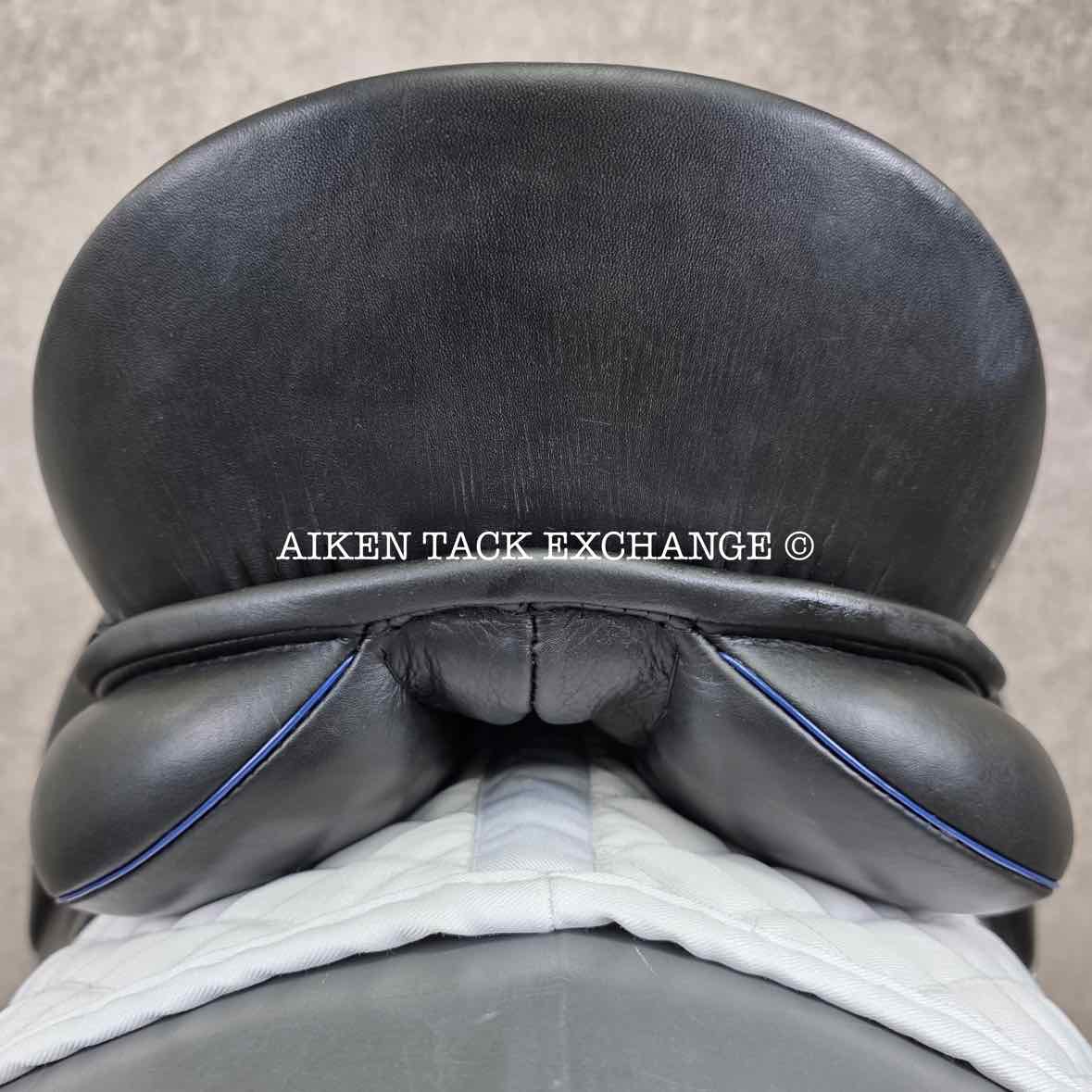 **SOLD** 2022 Passier BluStyle Dressage Saddle, 17.5" Seat, Medium Wide Tree, Wool Flocked Panels