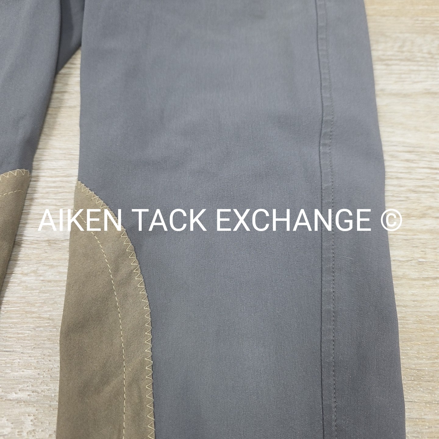 Tailored Sportsman Front Zip Trophy Hunter Knee Patch Breeches, Size 14